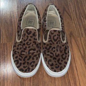 Gap slip ons.